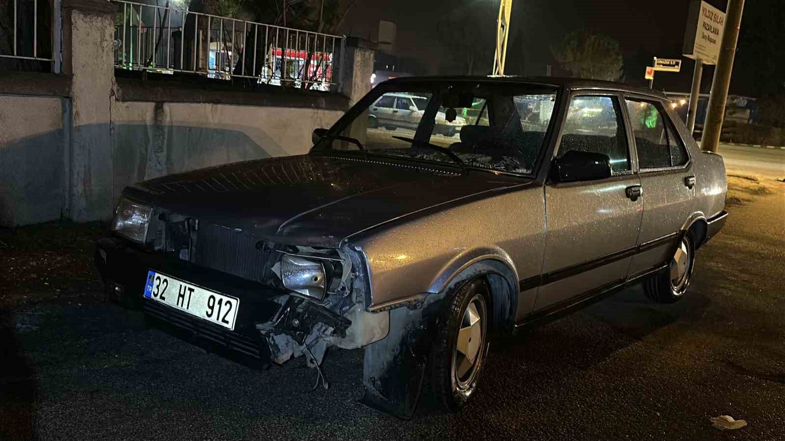 kavsakta motosiklet ile otomobil carpisti 2 yarali 4 v8IeWfpW