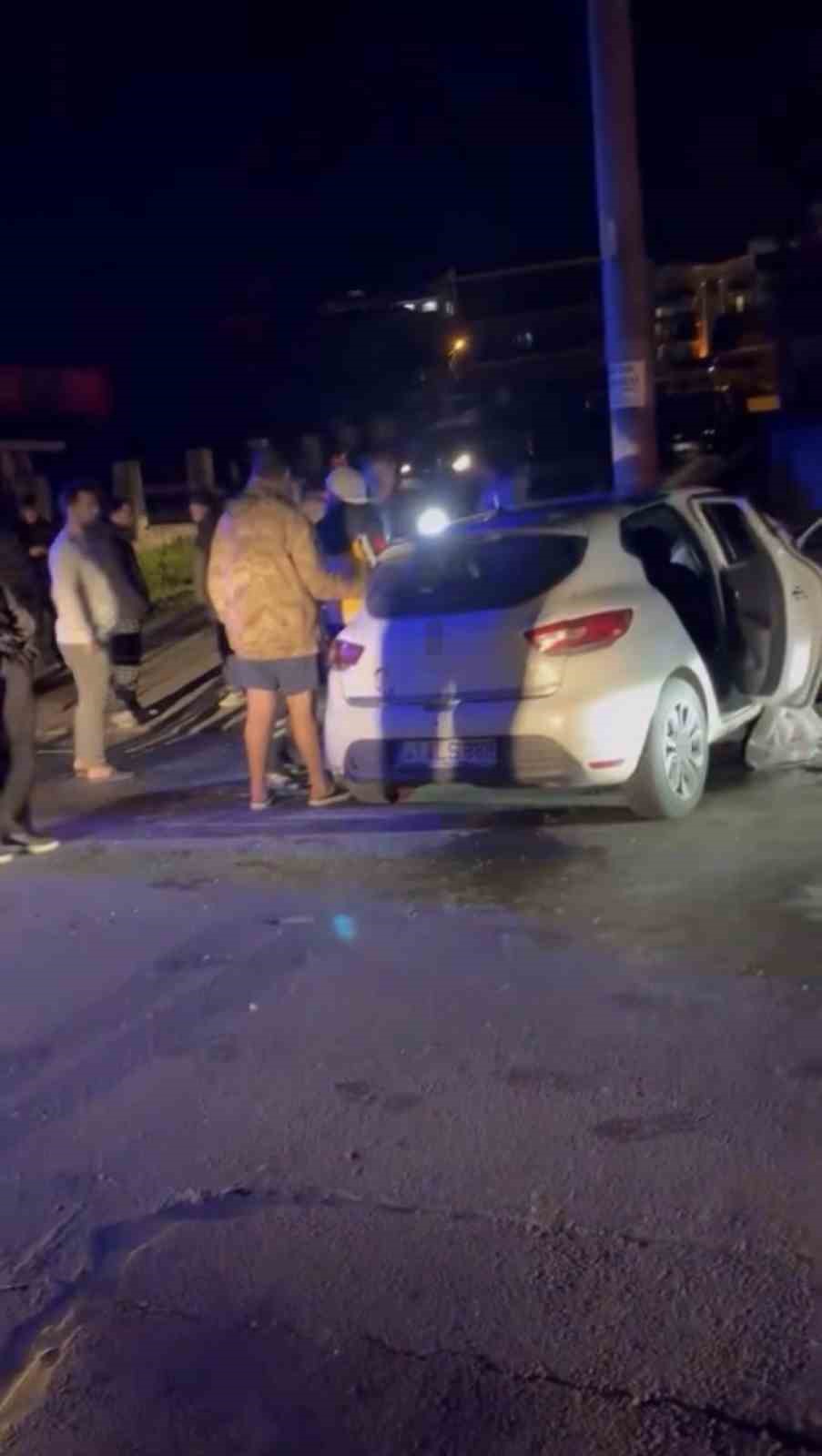 kavsakta otomobiller carpisti 4 yarali 1 klq4gHMy