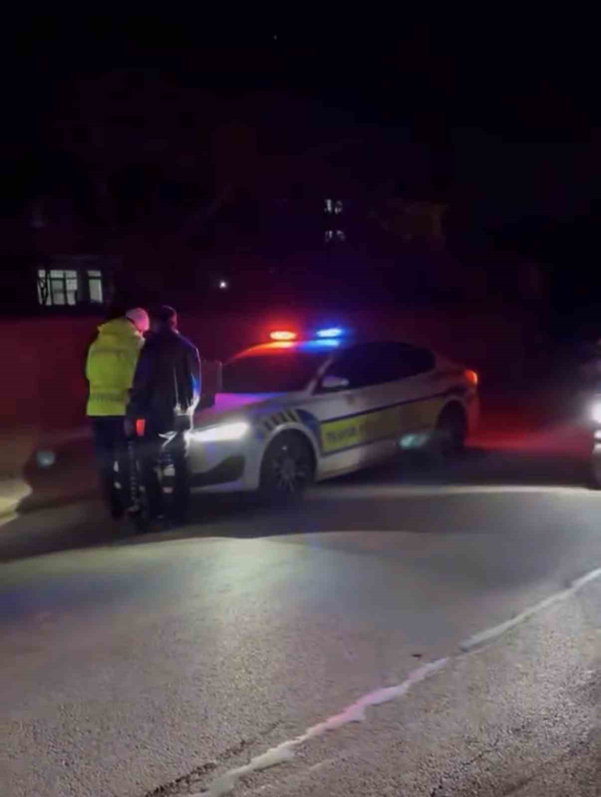 kavsakta otomobiller carpisti 4 yarali 4