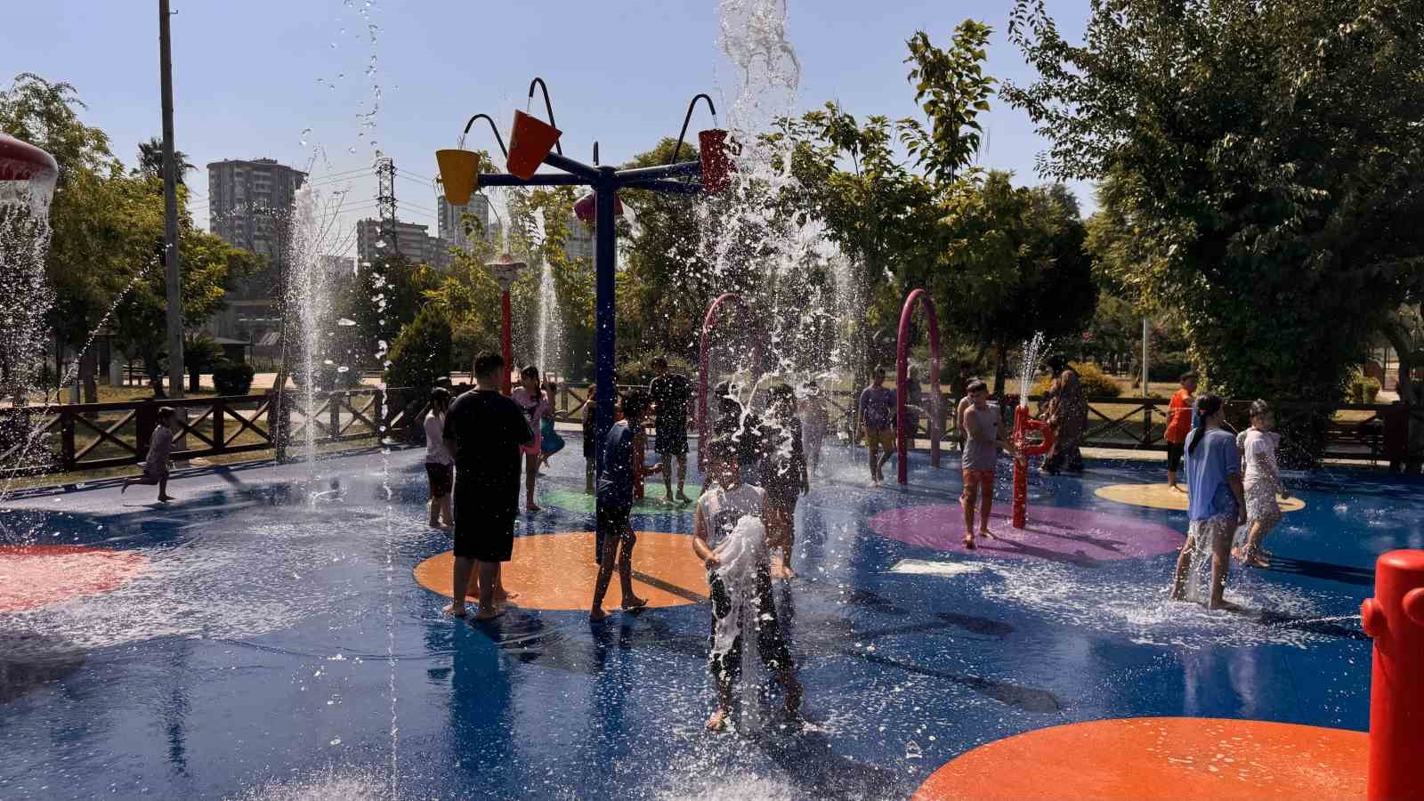 Kavurucu sıcakta çocuklar su oyun parkına akın etti 7 kavurucu sicakta cocuklar su oyun parkina akin etti 3 jykZjb1O