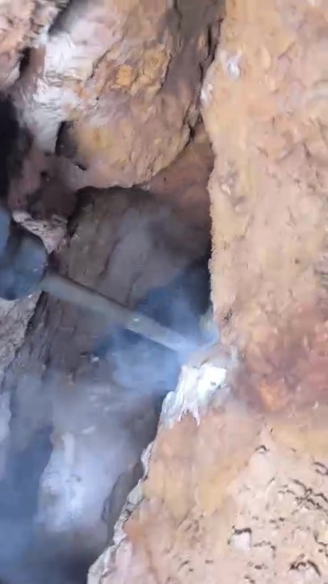Kaya içerisindeki yarığa düşen 6 yavru köpek için film gibi kurtarma operasyonu 13 kaya icerisindeki yariga dusen 6 yavru kopek icin film gibi kurtarma operasyonu 9 r58SDVvh