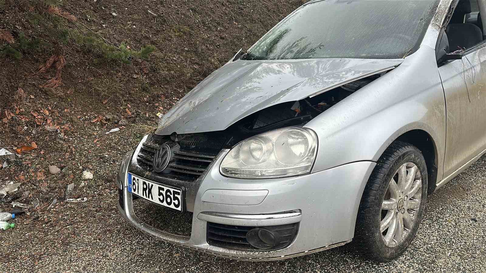 kayak merkezine gitmek icin yola cikan aile kaza yapti 3 yarali 2