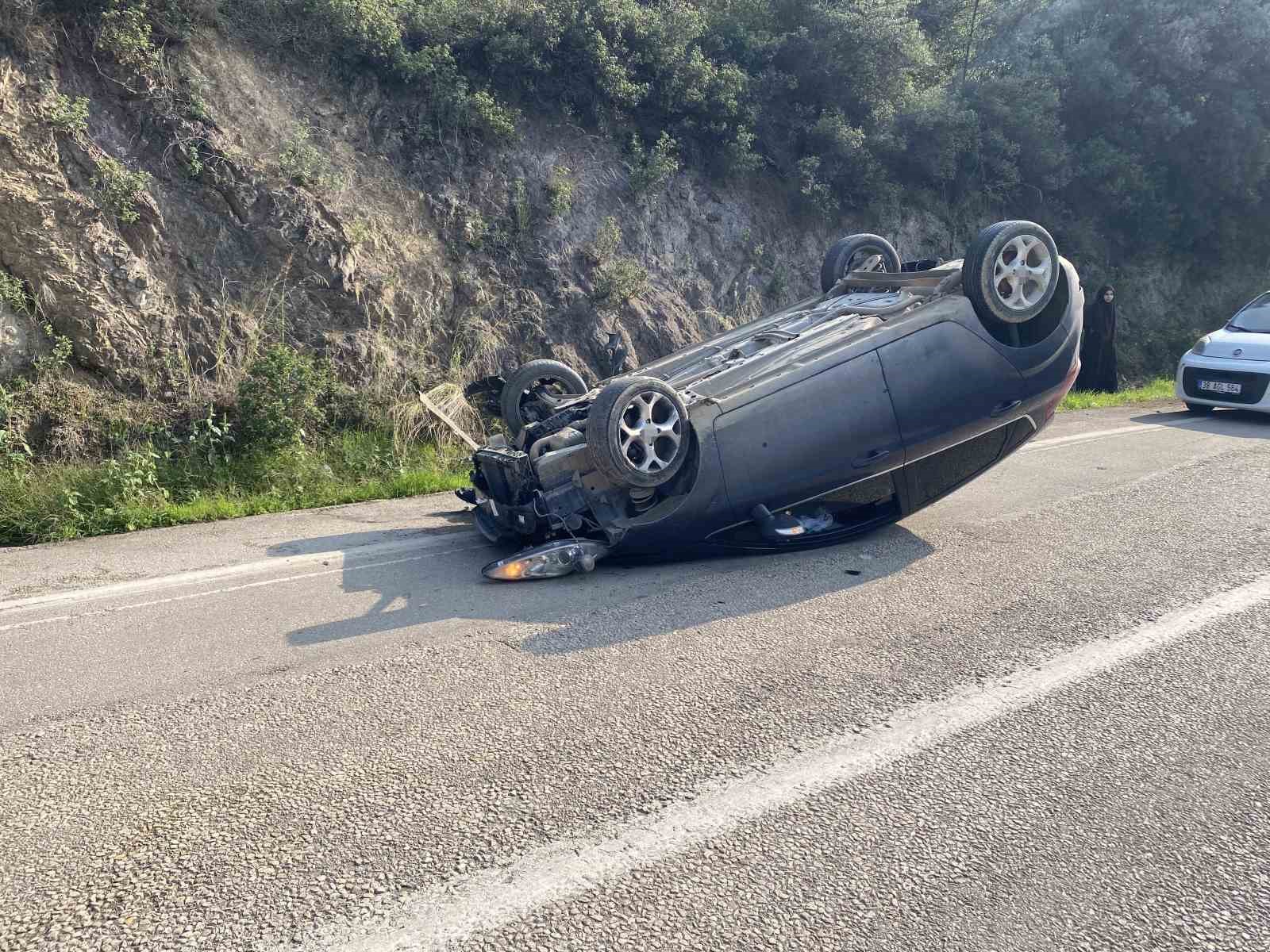 Kayalara çarpan otomobil takla attı, emniyet kemeri sayesinde kurtuldular 4 kayalara carpan otomobil takla atti emniyet kemeri sayesinde kurtuldular 0 pBLcM4mB