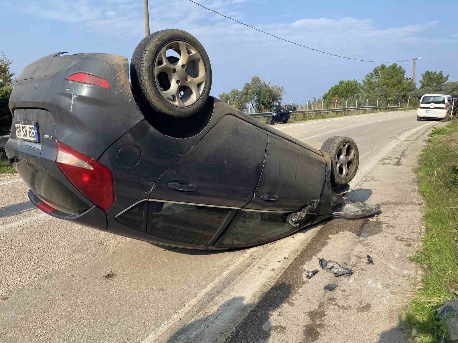 Kayalara çarpan otomobil takla attı, emniyet kemeri sayesinde kurtuldular 6 kayalara carpan otomobil takla atti emniyet kemeri sayesinde kurtuldular 2 GXDPCwGt