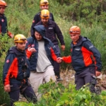 kayalik-alanda-mahsur-kalan-genc-afadin-2-saatlik-operasyonuyla-kurtarildi-i21zvsJU.jpg