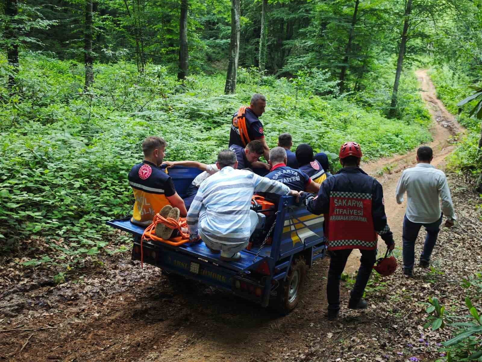 Kayalıklara sıkışan motosikletliye patpatlı kurtarma operasyonu 4 kayaliklara sikisan motosikletliye patpatli kurtarma operasyonu 0 fhXqOzfj
