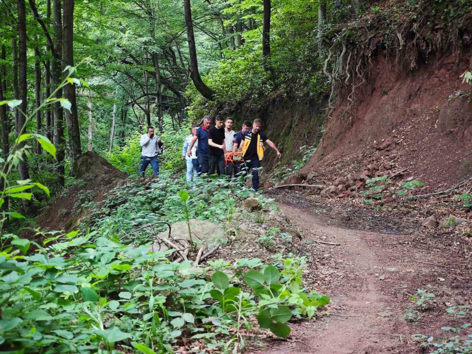 Kayalıklara sıkışan motosikletliye patpatlı kurtarma operasyonu 7 kayaliklara sikisan motosikletliye patpatli kurtarma operasyonu 3 h6KNsfjY