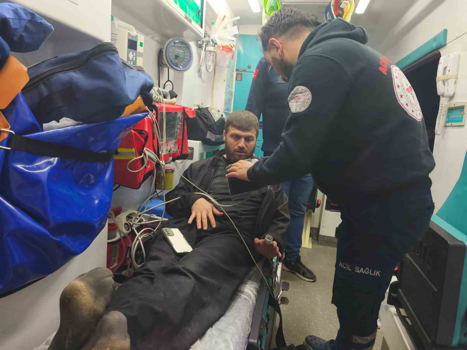 kayaliklarda mahsur kalan sahis afad ekiplerince kurtarildi 2 nSOSOTid