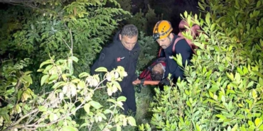 kayaliklardan-dusen-amator-balikciyi-afad-ve-itfaiye-ekipleri-kurtardi-aOBFcgkM.jpg