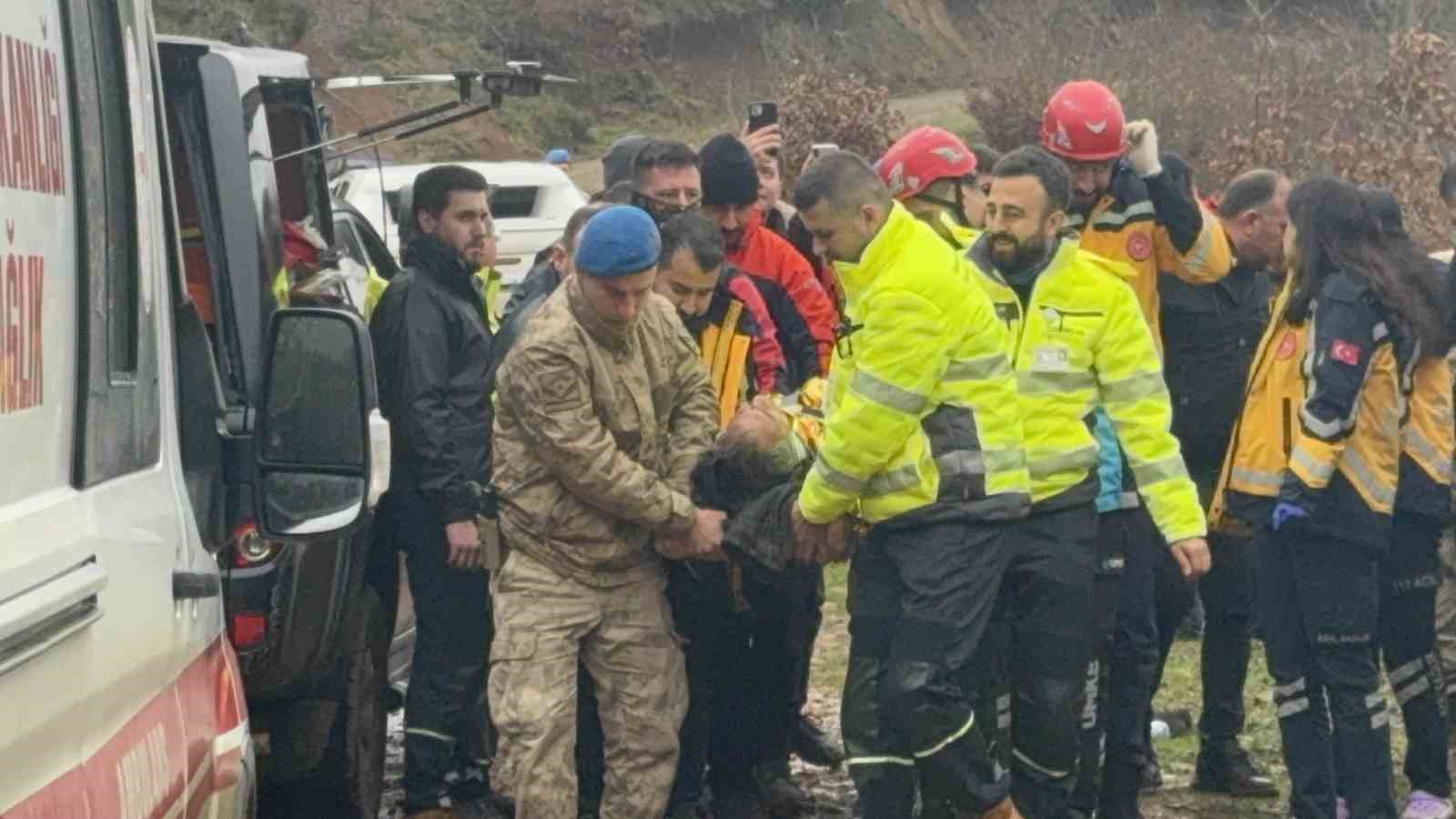kaybolan 70 yasindaki adam 20 saatlik arama sonucunda sag bulundu 6 KfgIDjep