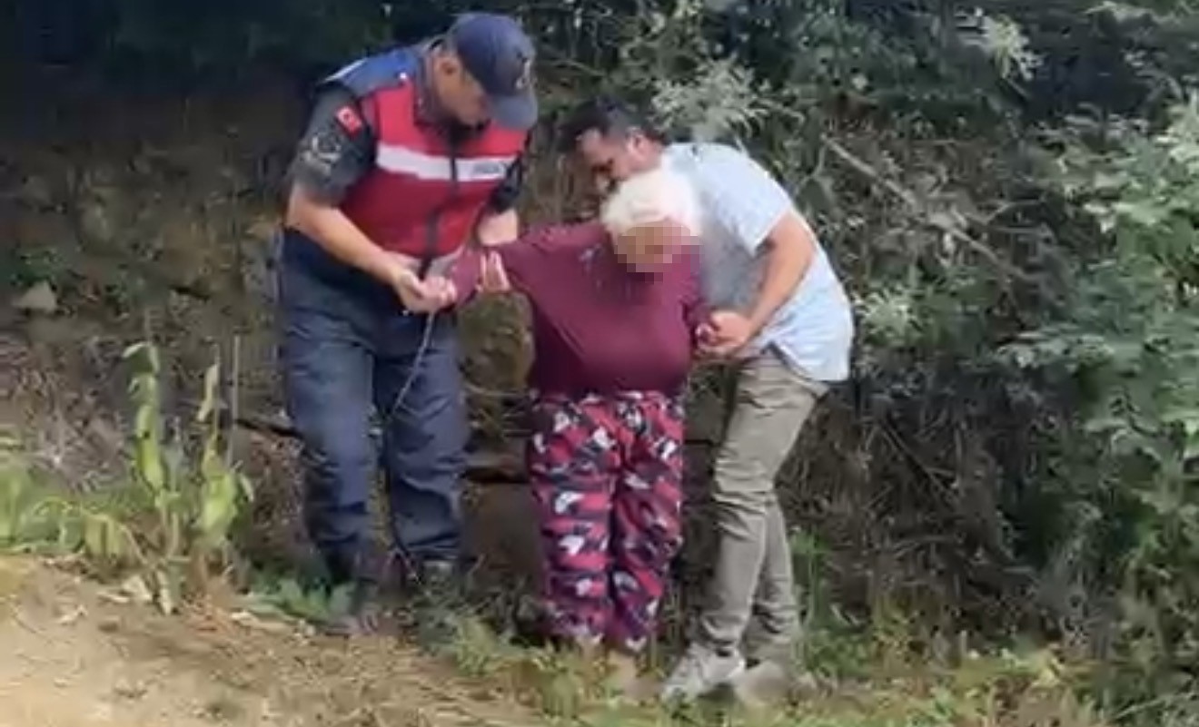 Kaybolan alzaymır hastası 10 kilometre uzakta sağ bulundu 4 kaybolan alzaymir hastasi 10 kilometre uzakta sag bulundu 0 8gM2bhCI