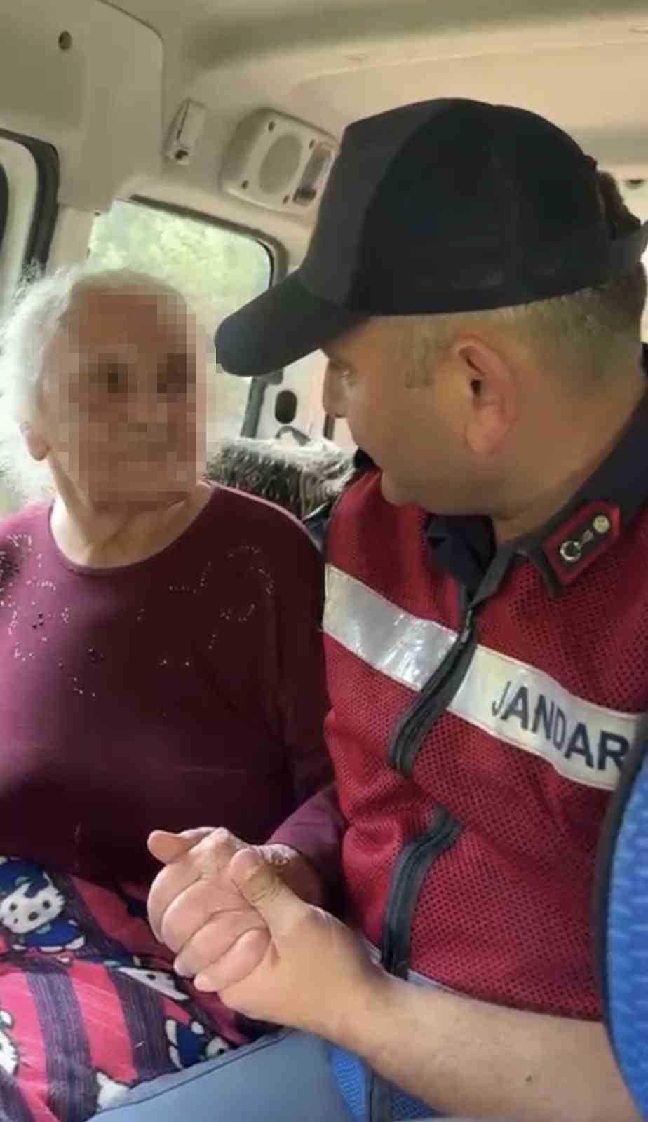 Kaybolan alzaymır hastası 10 kilometre uzakta sağ bulundu 6 kaybolan alzaymir hastasi 10 kilometre uzakta sag bulundu 2 Jw8NVbYf