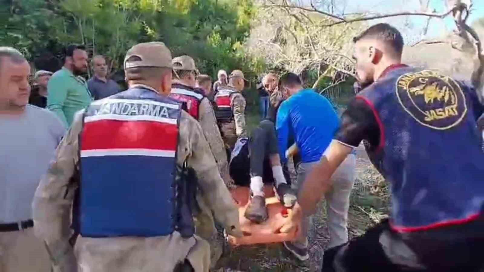 kaybolan gorme engelli yasli adami jandarma zeytinlikte buldu 0 bNjYlwn6