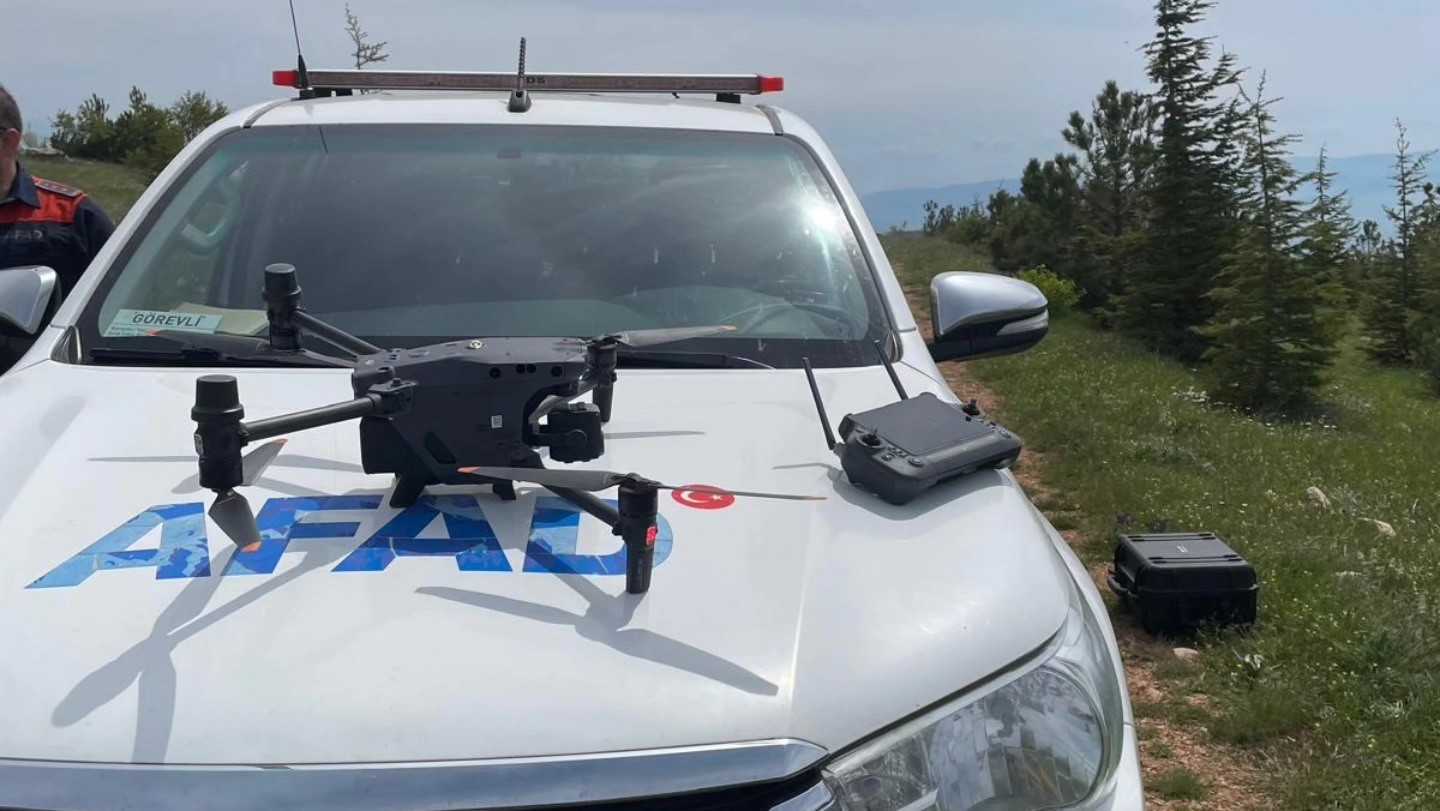 Kaybolan koyun sürüsü tarlanın ortasında dronla bulundu 5 kaybolan koyun surusu tarlanin ortasinda dronla bulundu 1 quLXNhK7