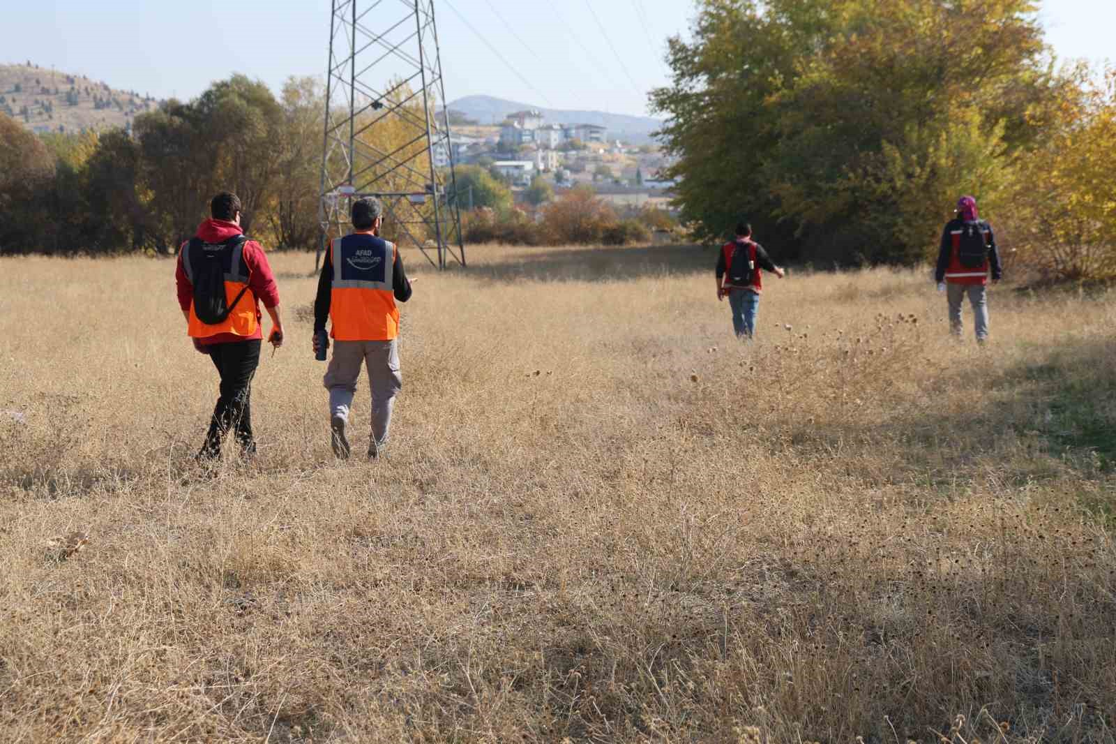 kaybolan otizmli cocuk termal dronlarla araniyor 1