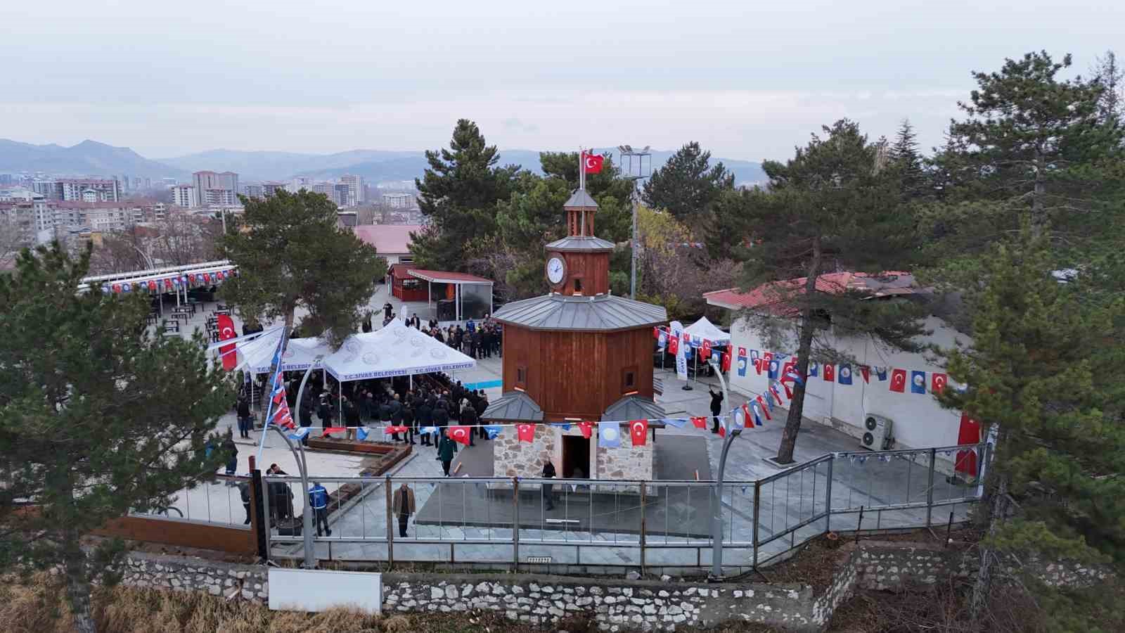 kaybolan tarihi saat kulesi yeniden insa edildi 2 KySNI2fr