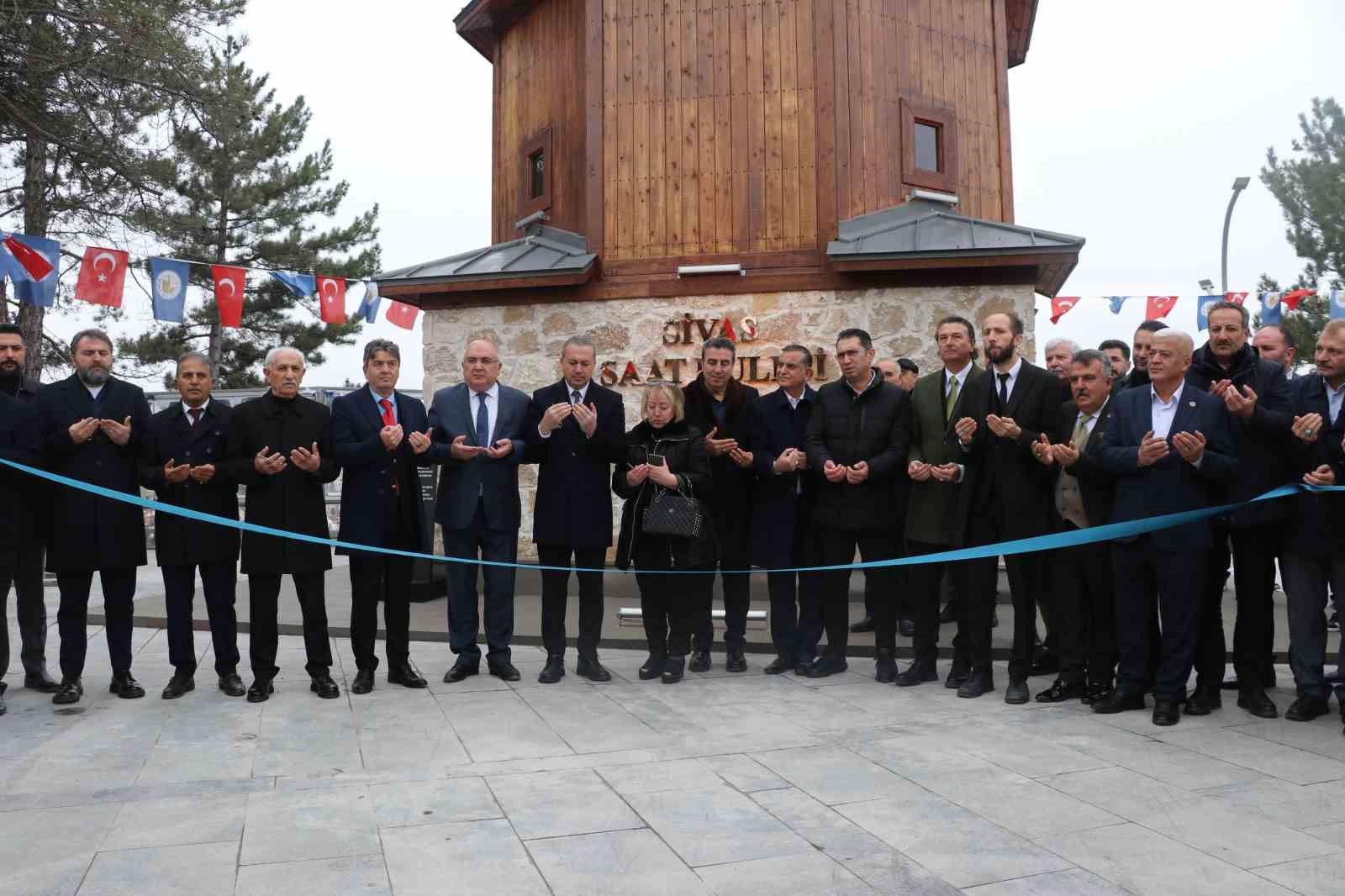 kaybolan tarihi saat kulesi yeniden insa edildi 4 SVA97drq