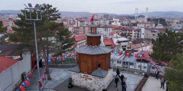 kaybolan-tarihi-saat-kulesi-yeniden-insa-edildi-gkw2YtKn.jpg