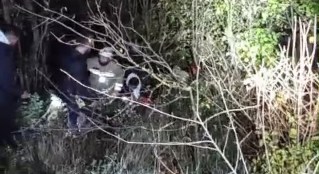 kayganlasan yolda otomobil paramparca oldu 2 yarali 2 kXUs9YfL