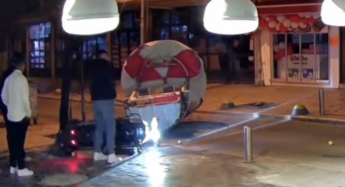 kayganlasan yolda otomobil paramparca oldu 2 yarali 6 Pq4GS8tY