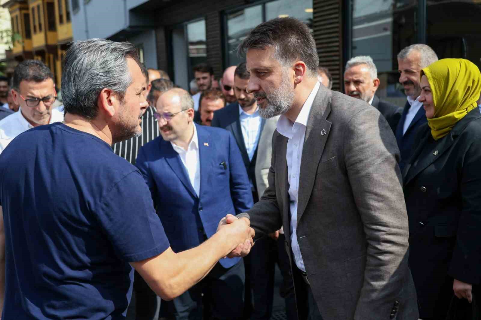 Kayhan Çarşısı’nda yaralar sarılıyor 5 kayhan carsisinda yaralar sariliyor 1 uS6ApQVD