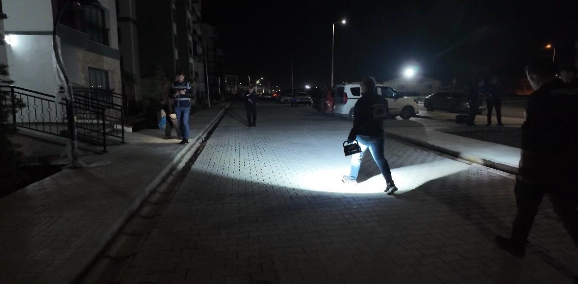 kayinbaba kiziyla bosanma asamasindaki damadini vurdu 2si agir 3 yarali 0 cYbujD3O