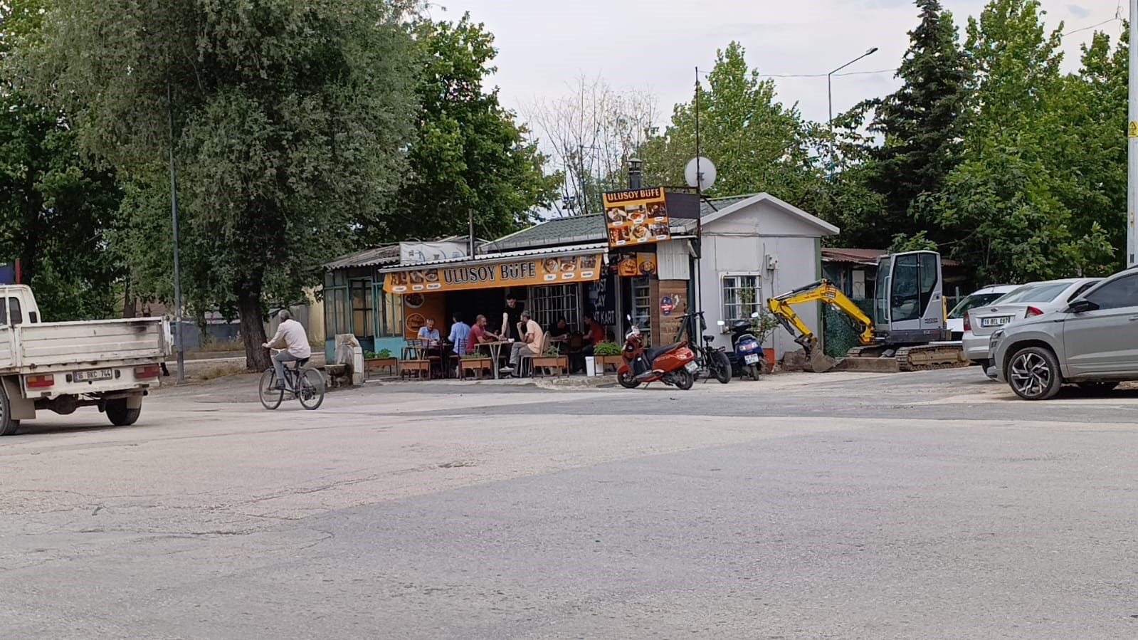 kayinbiraderi tarafindan bicaklanan kisi agir yaralandi 2 MAt4cHJI