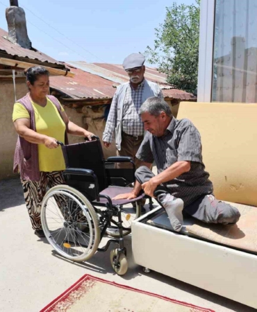 kayinvalidesi-vefat-eden-gelin-7-yildir-engelli-kayinbiraderine-bakiyor-3hvvi6Zk.jpg