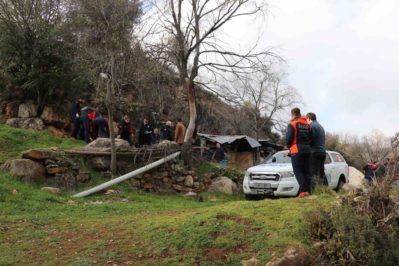 kayip alzheimer hastasi yasli adam dere kenarinda olu bulundu 1 72kp4shf