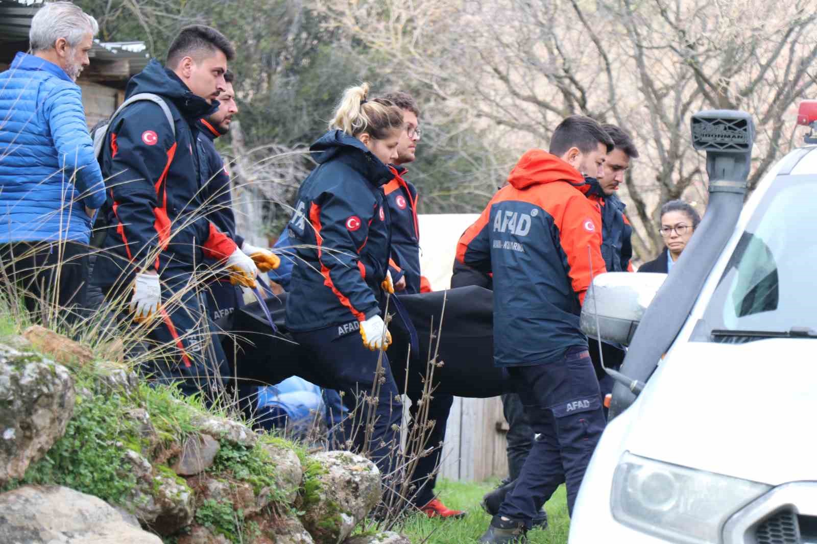 kayip alzheimer hastasi yasli adam dere kenarinda olu bulundu 3 eJm3XS8C