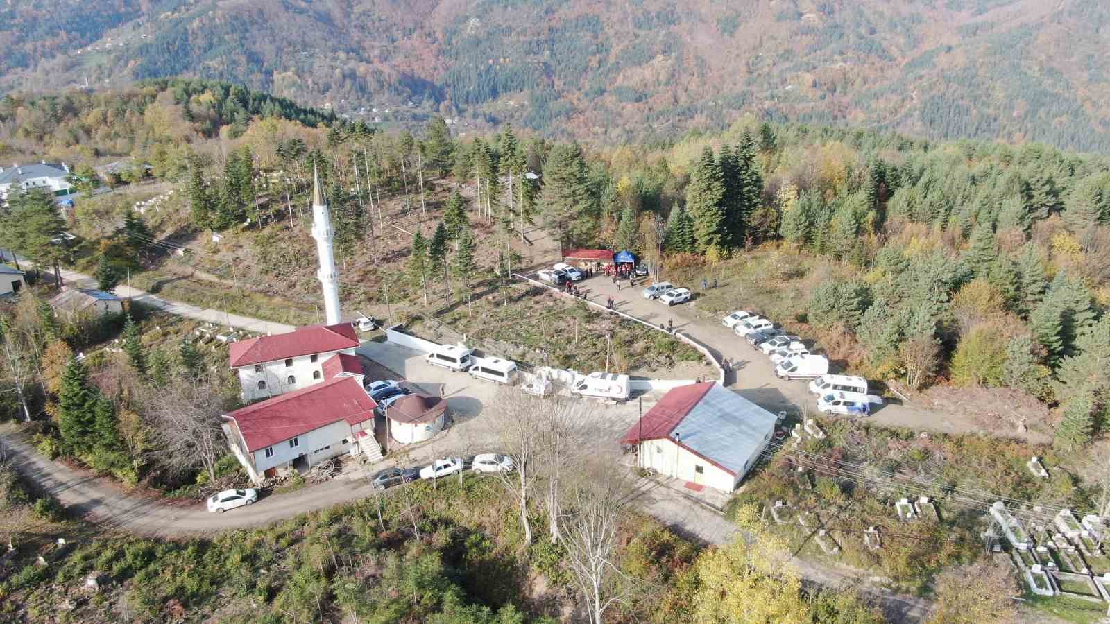 kayip anne ve oglunu arama calismalari altinci gununde devam ediyor 6 AJw9E9Nj