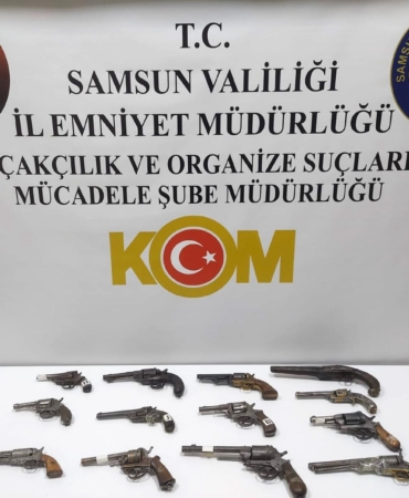 kayip-denilen-kultur-varligi-tabancalar-evlerden-cikti-13-silah-ele-gecirildi-dslTpeSs.jpg