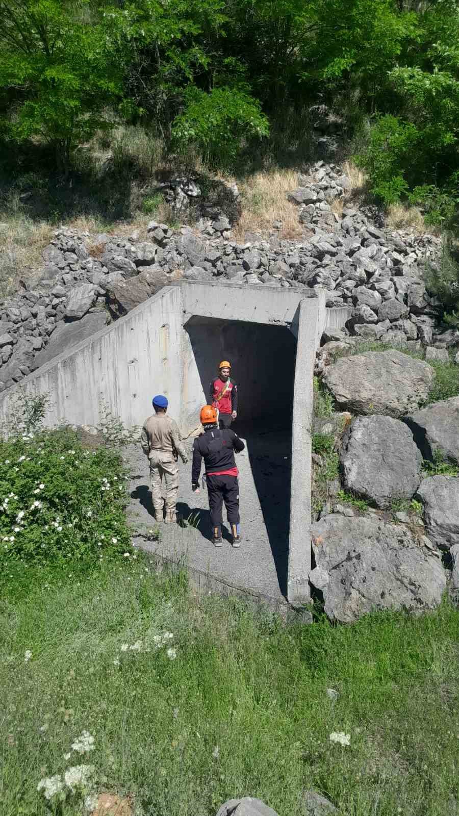Kayıp genç için 90 kilometrekarelik alan 3 kez tarandı 10 kayip genc icin 90 kilometrekarelik alan 3 kez tarandi 6 h93rB8Bs
