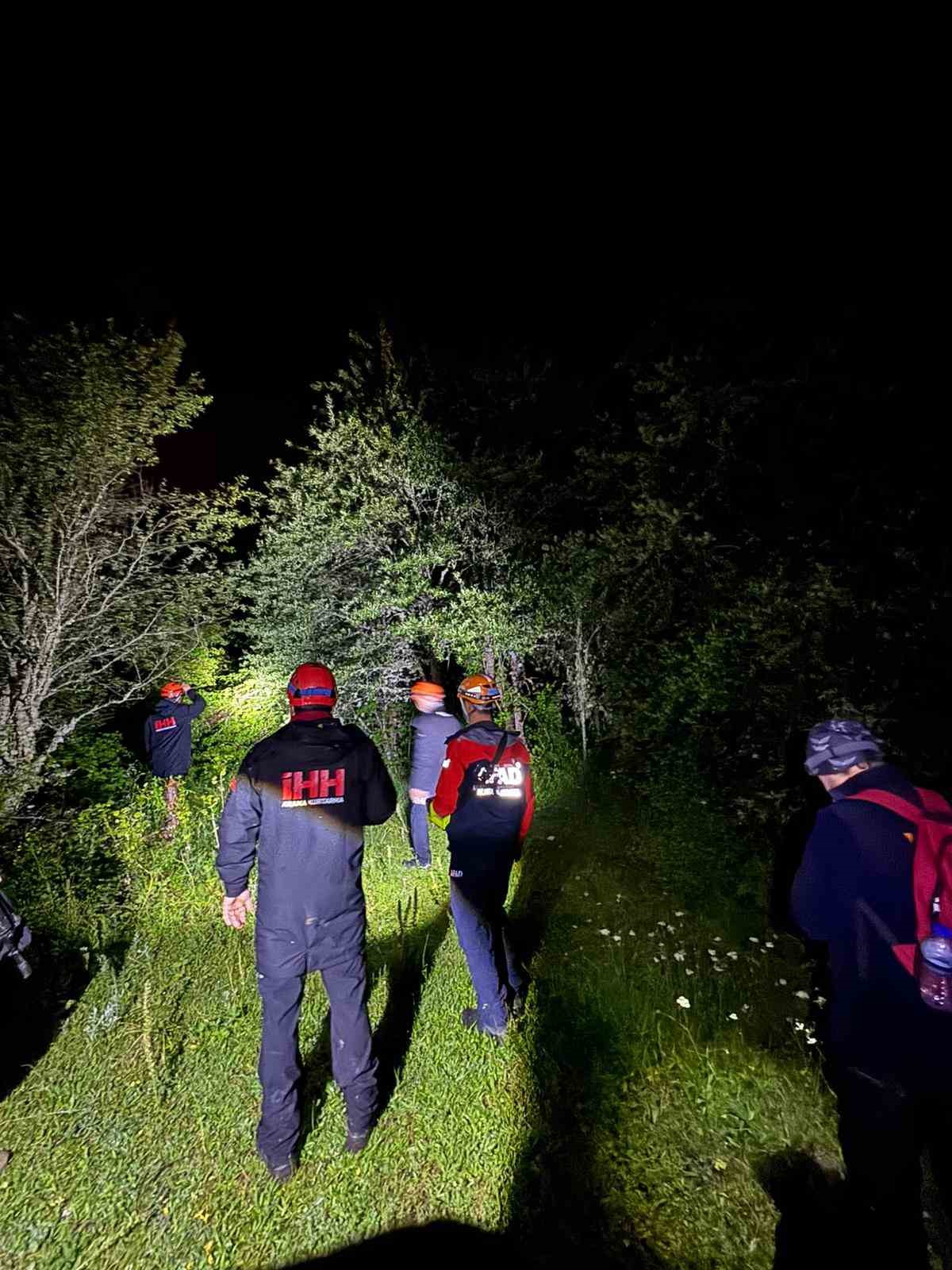 Kayıp genç için 90 kilometrekarelik alan 3 kez tarandı 11 kayip genc icin 90 kilometrekarelik alan 3 kez tarandi 7