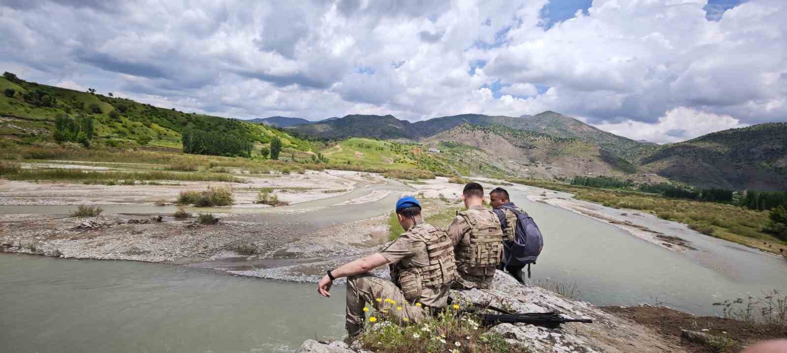 kayip kadin icin arama calismalari suruyor 1 RbYb5Cbq