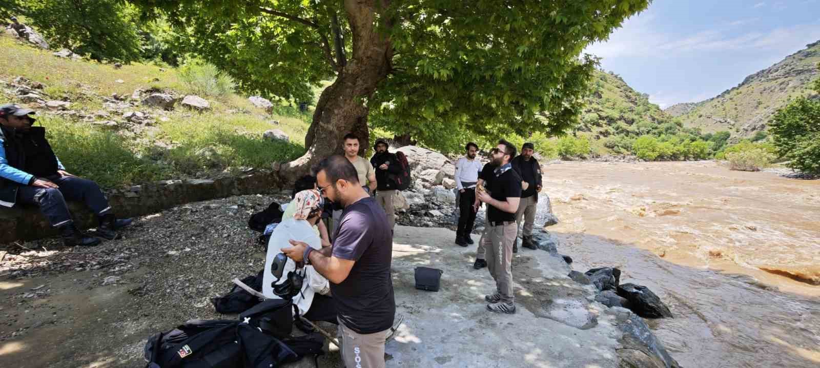 kayip kadin icin arama calismalari suruyor 3 AlrlsE2A