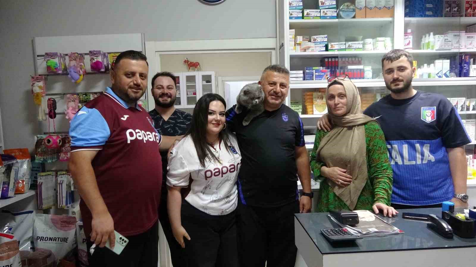 kayip kedi tom 4 gun sonra bulundu 3 UUZbht81