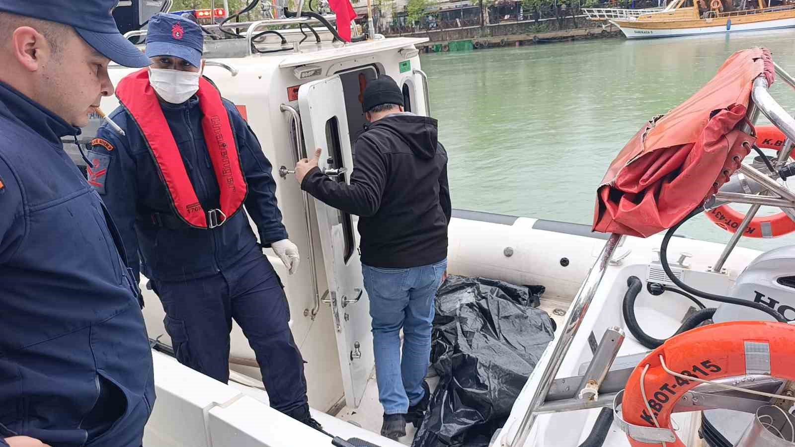 Kayıp olarak aranan 29 yaşındaki öğretmen adayının ırmakta cansız bedeni bulundu 6 kayip olarak aranan 29 yasindaki ogretmen adayinin irmakta cansiz bedeni bulundu 2 wFsX1uLA