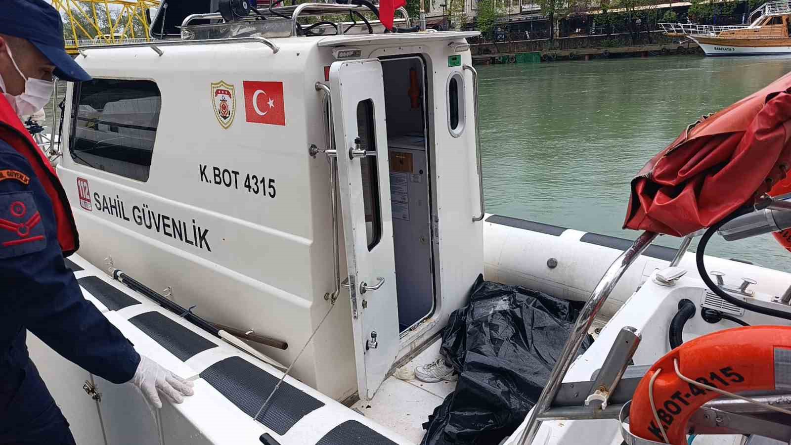 Kayıp olarak aranan 29 yaşındaki öğretmen adayının ırmakta cansız bedeni bulundu 10 kayip olarak aranan 29 yasindaki ogretmen adayinin irmakta cansiz bedeni bulundu 6 NP5etmmJ