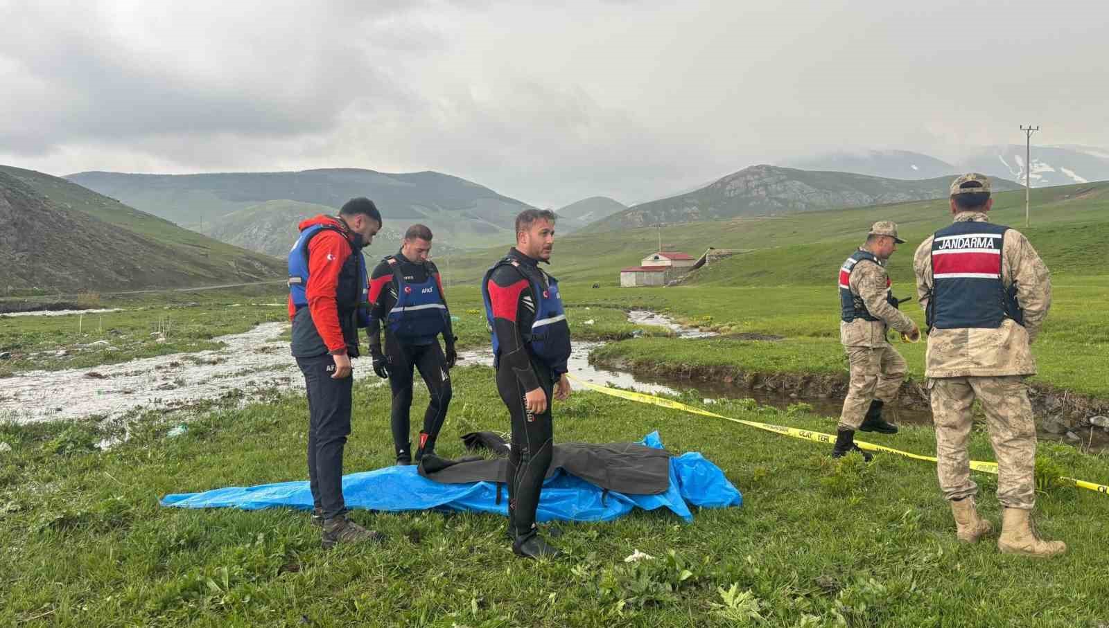 Kayıp olarak aranan kadının cansız bedeni derede bulundu 8 kayip olarak aranan kadinin cansiz bedeni derede bulundu 4