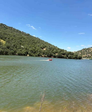kayip-olarak-aranan-kadinin-cesedi-golette-bulundu-zqXZdfGI.jpg