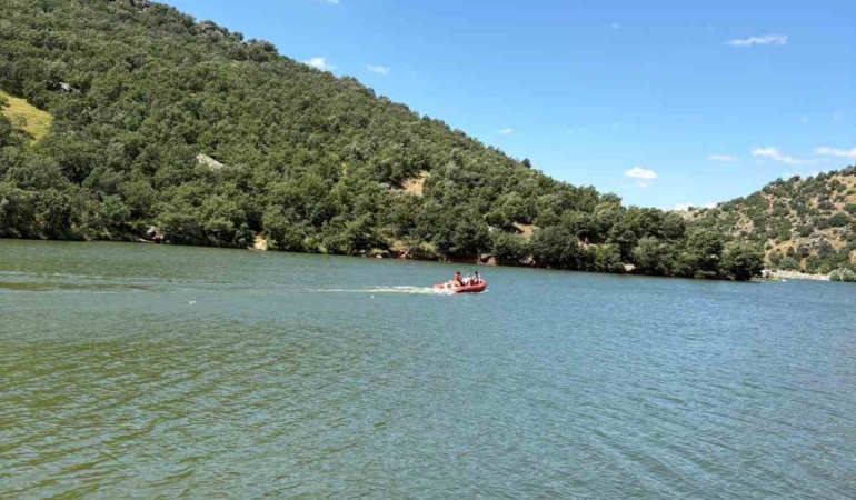 kayip-olarak-aranan-kadinin-cesedi-golette-bulundu-zqXZdfGI.jpg