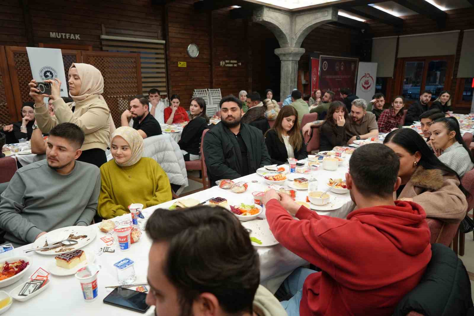 kaymakam aydinin yurek isitan hikayesi down sendromlu evladimiz en buyuk bereketimiz oldu 3 pIMJpczu