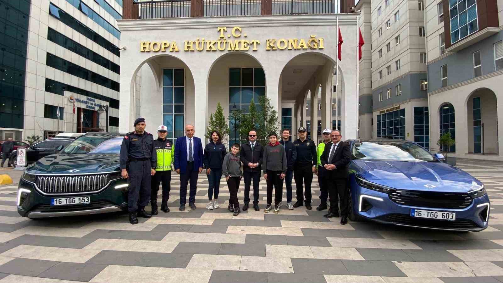 kaymakamdan ogrencilere toggun yeni modeli ile sehir turu 0 QaCUt2Hd