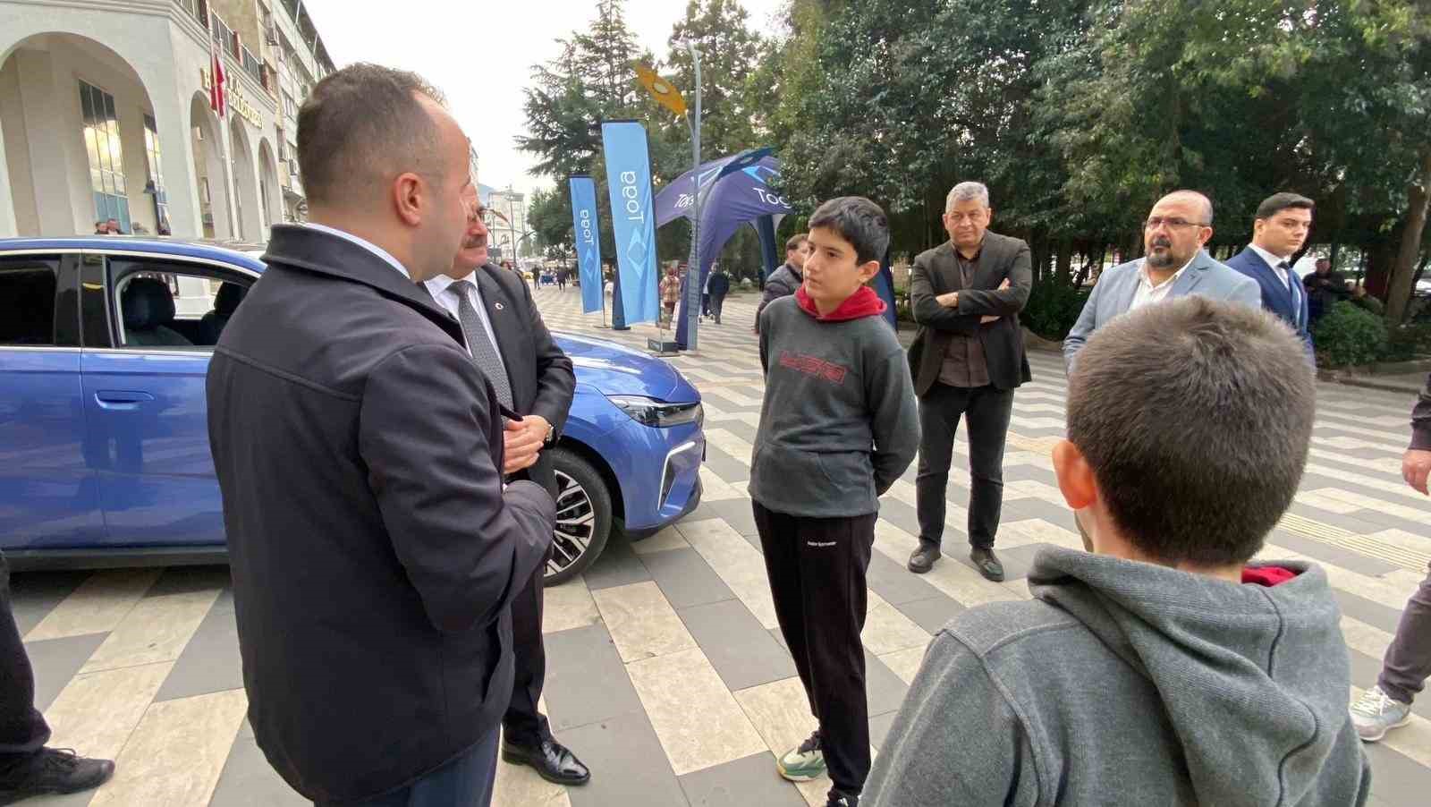 kaymakamdan ogrencilere toggun yeni modeli ile sehir turu 4 yTrWaOas