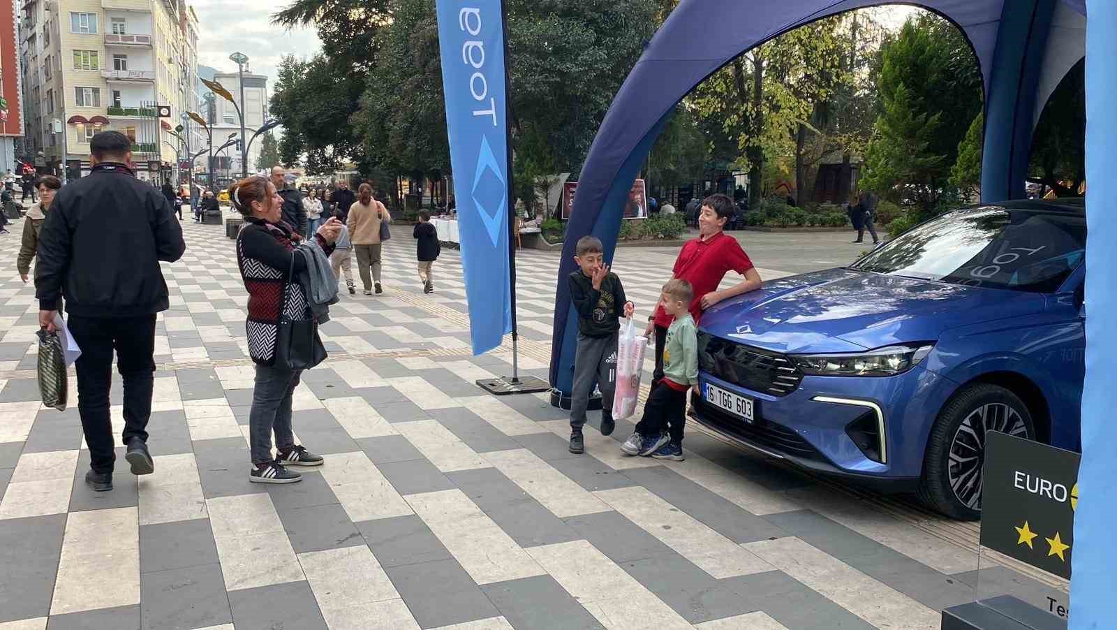 kaymakamdan ogrencilere toggun yeni modeli ile sehir turu 5 AvQg4E5m
