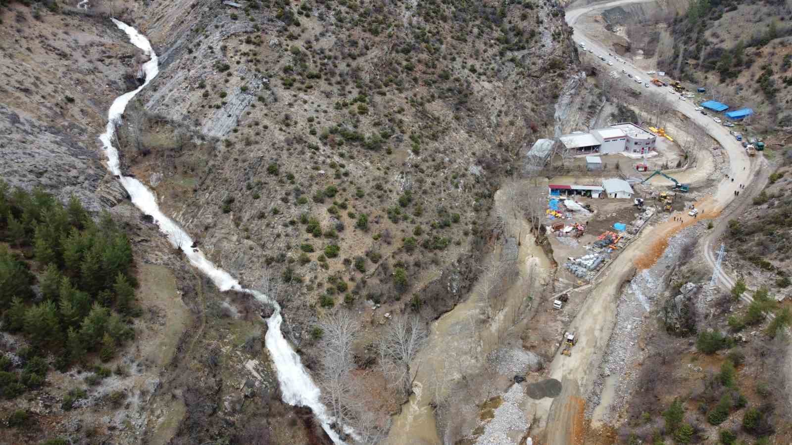 kayseri adana karayolunda selin izleri siliniyor 5 y1wrErNr
