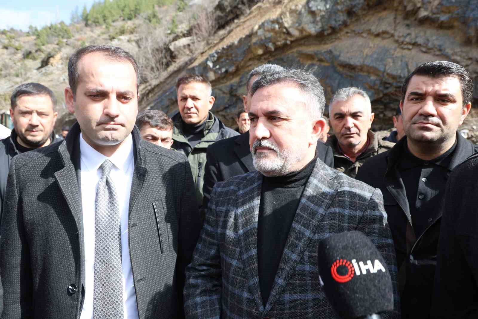 kayseri adana karayolunda selin izleri siliniyor 7 GUXf9plL
