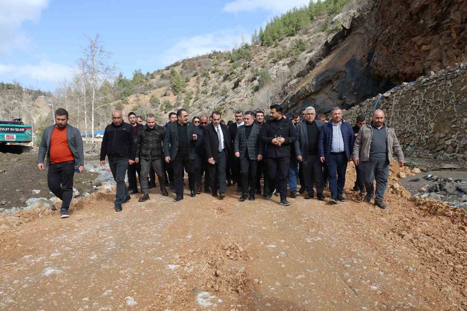 kayseri adana karayolunda selin izleri siliniyor 8 cEYsR4l8