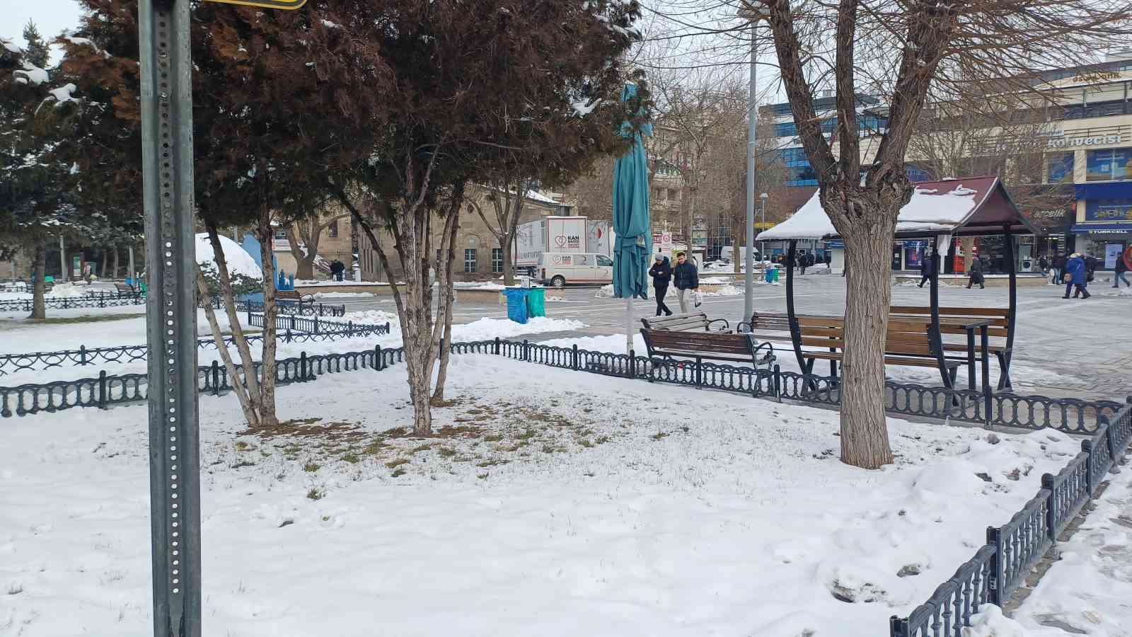 kayseri buz tuttu 2 ilcede hava sicakligi 23 olarak olculdu 4 5JNacfQq